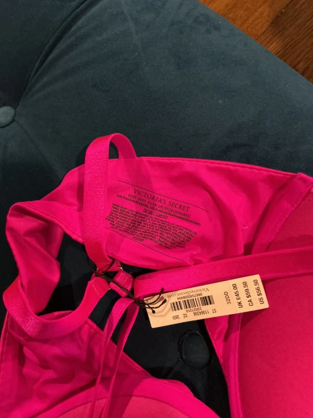 NWT Victoria’s Secret Hot Pink Push-up Front closure bra 32DD